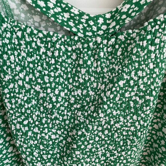 Green Floral Dressy Crop Top - Picture 5 of 7